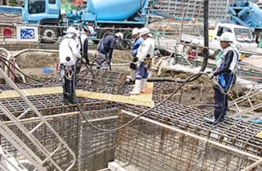 基礎コン打設（ラス型枠使用）